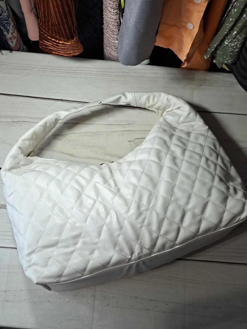 Quilted Look White Shoulder Bag - Stylish Everyday Carry